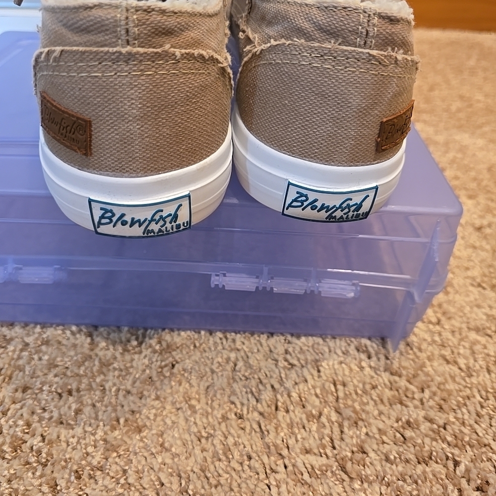 Malibu Cream Fleece-Lined Sneakers - Picture 5 of 8